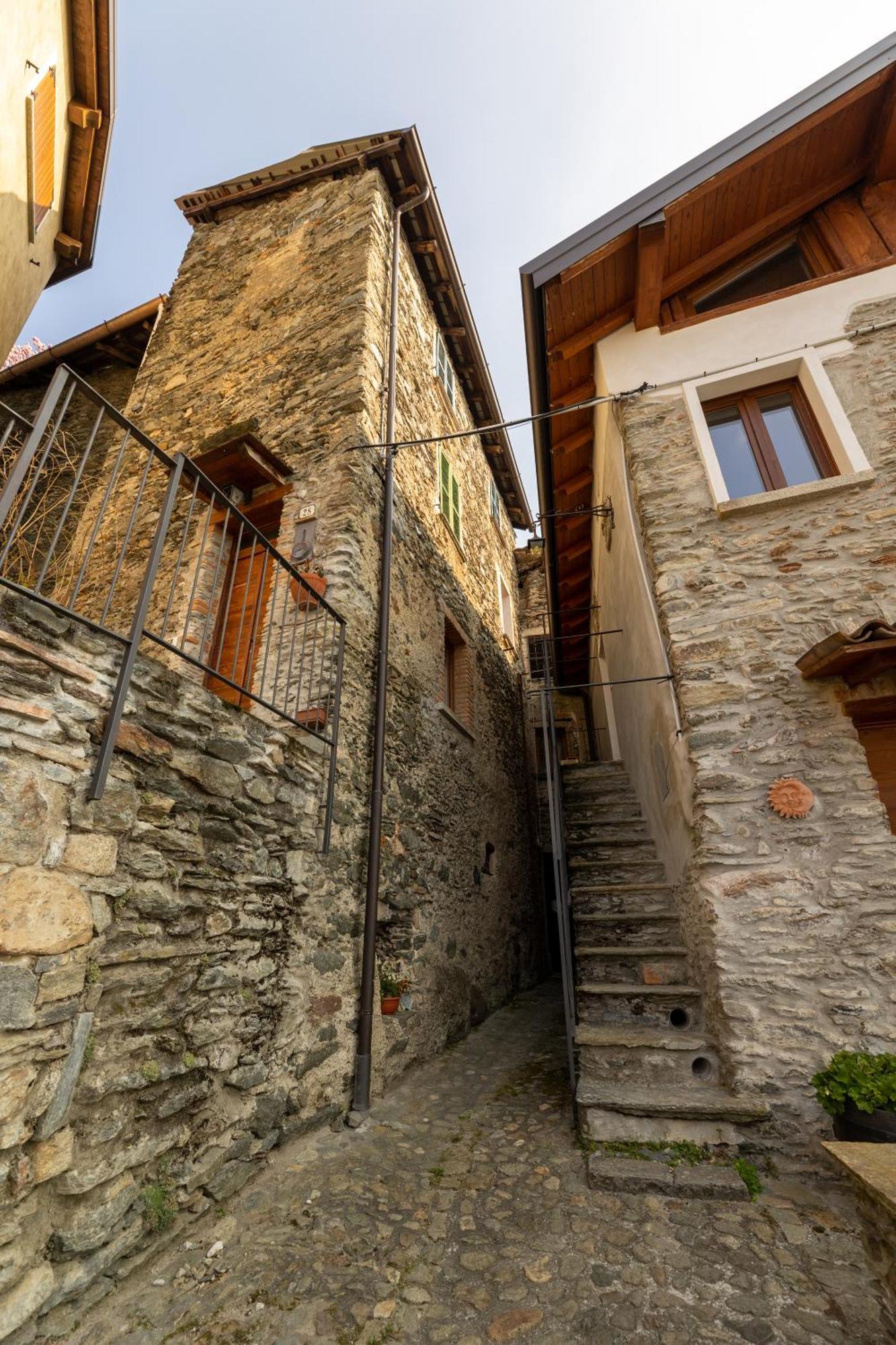 Rustico Verginate Bellano Buitenkant foto