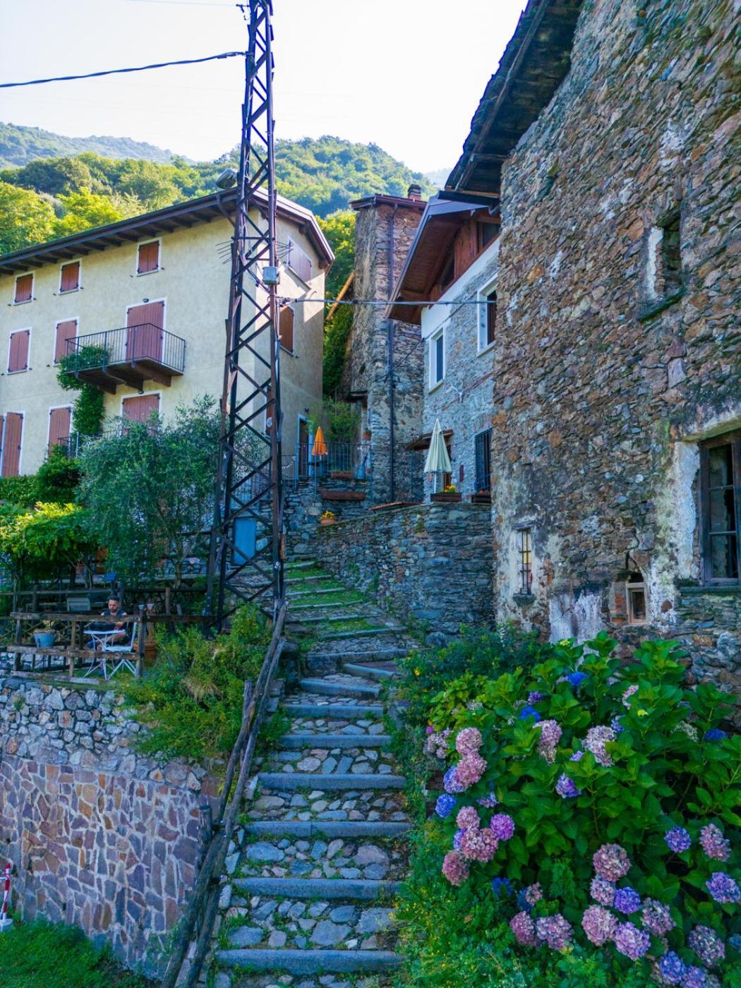 Rustico Verginate Bellano Buitenkant foto