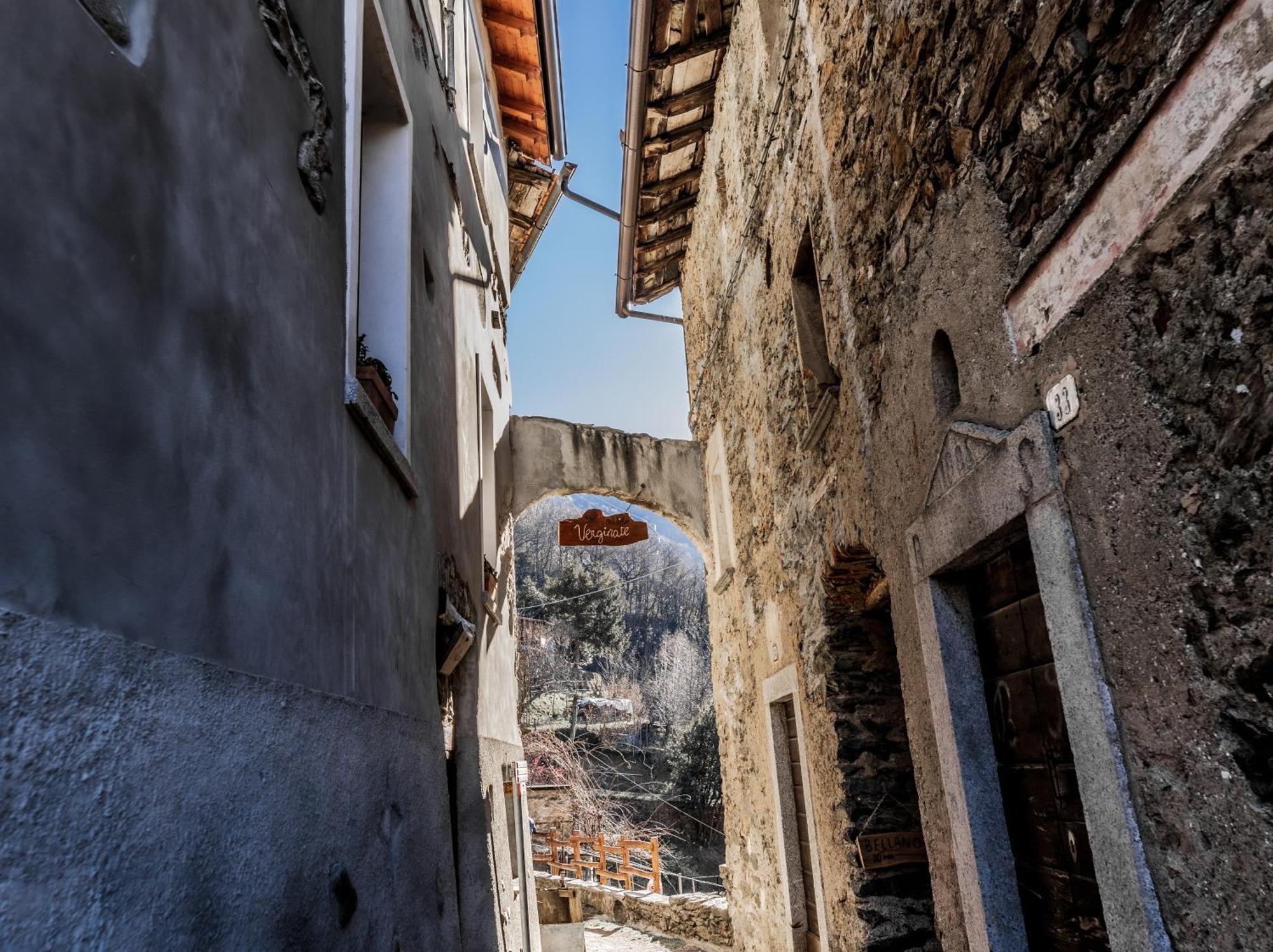 Rustico Verginate Bellano Buitenkant foto